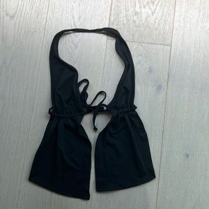 Shein halter top with small ribbon bow on the back black